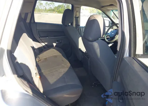 2010 Jeep Grand Cherokee Laredo from USA, damaged, VIN 1J4PS4GK1AC155867